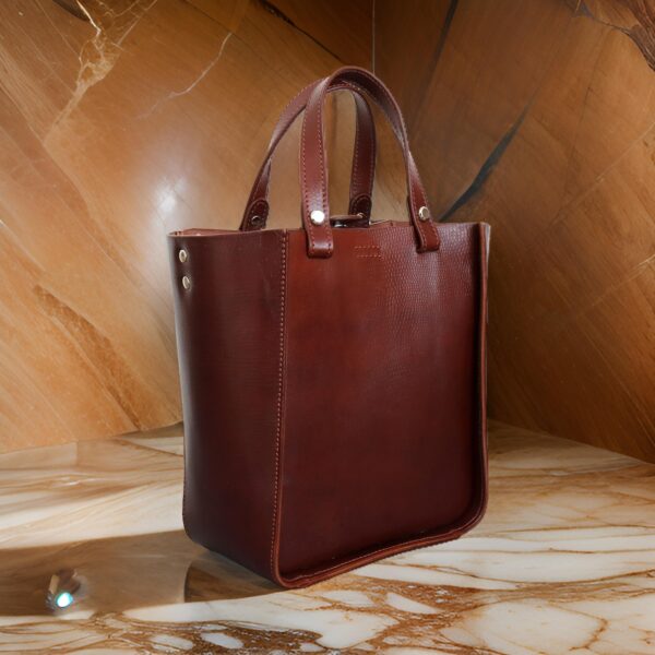 LELA - Image 4